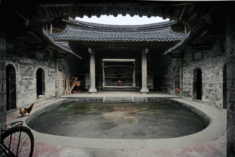 Family temple inside clan house courtyard.