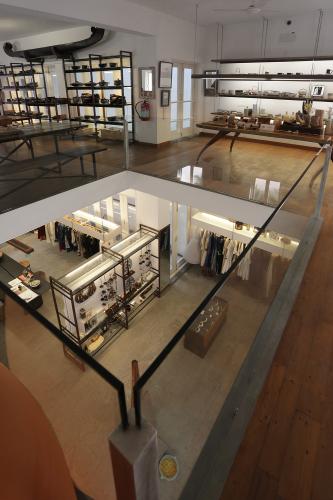 Mezzanine balcony overlooks the shop floor.