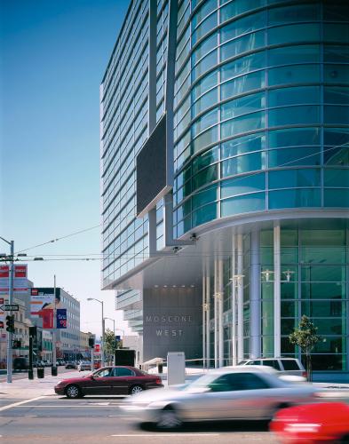  Street view of a building's entrance.